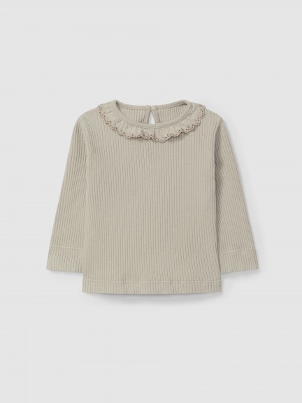 Longsleeve in ribbed jersey with ruffled collar